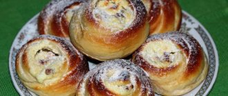 Buns with cottage cheese are simple and easy to prepare; they turn out tasty and aromatic.