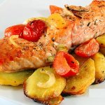 Pink salmon with potatoes is a great combination! Recipes for pink salmon with potatoes: stuffed, in sour cream, with sauce, in marinade 