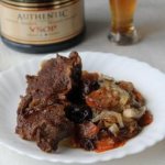 Beef with prunes in the oven