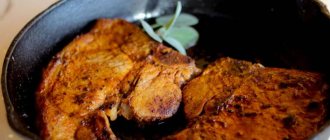 How to make pork chops in a frying pan: delicious recipes and meat cooking tricks