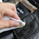How to Remove Scuffs on a Polyester Jacket