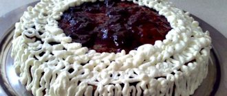 Poppy seed cake with jam