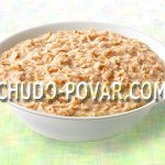 Oatmeal porridge made from oatmeal