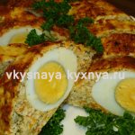 Minced chicken roll with egg