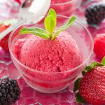Sherbet is ice cream made from berries. Let&#39;s prepare famous desserts at home! 