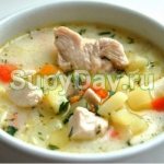 Cheese soup with chicken