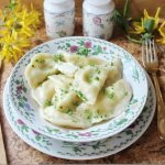 Dumplings with cottage cheese and herbs