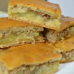 Заливной пирог с картошкой на кефире: ингредиенты и рецепт приготовления