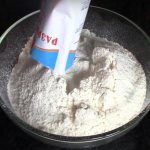 Заливной пирог с клубникой: 5 простых рецептов приготовления в домашних условиях